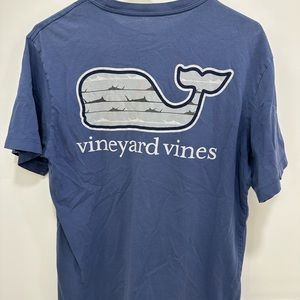 Vineyard Vines T-Shirt Size S